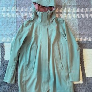 North Face Women's Apex Flex Gtx® Trench Raincoat (Green)
